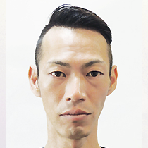 分け目にライン入れ｜高槻市 | ビーム・ヘアサロン（理容・床屋・散髪） | ツーブロックショート｜大阪府・大阪市・吹田市・豊中市・箕面市・茨木市・枚方市・大山崎町・島本町